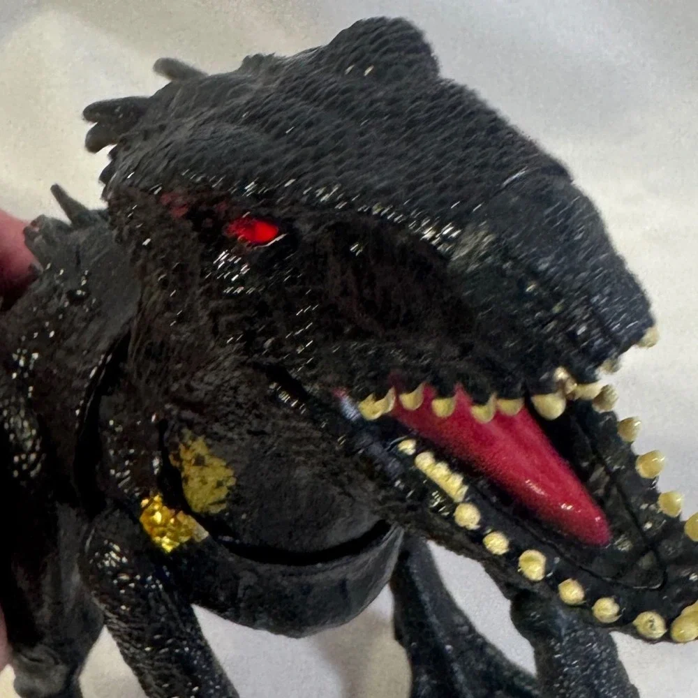 Jurassic World‎ Dino Trackers Indoraptor Track 'N Attack Dinosaur Lights n Sound